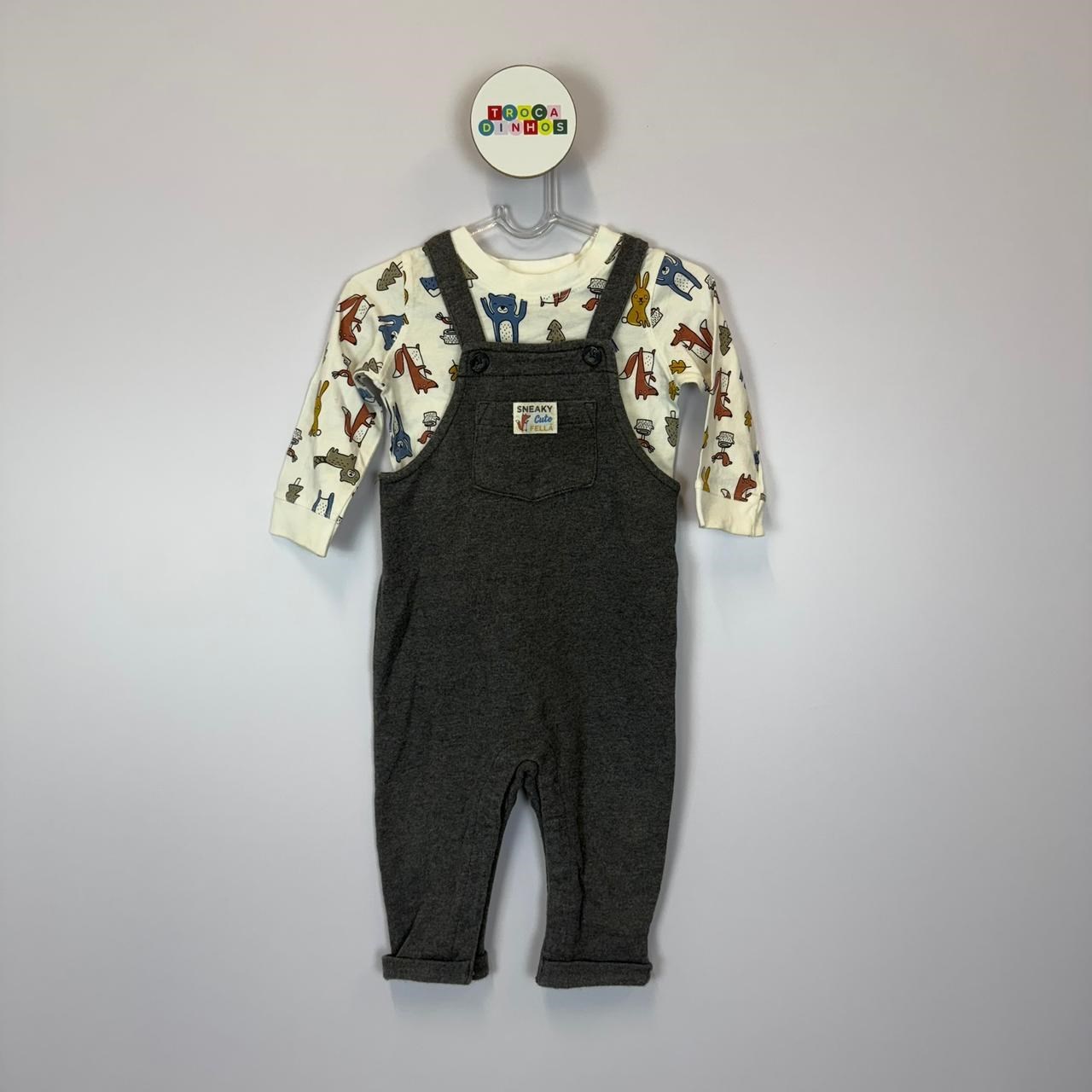 Jardineira cinza + camiseta manga longa Carter's