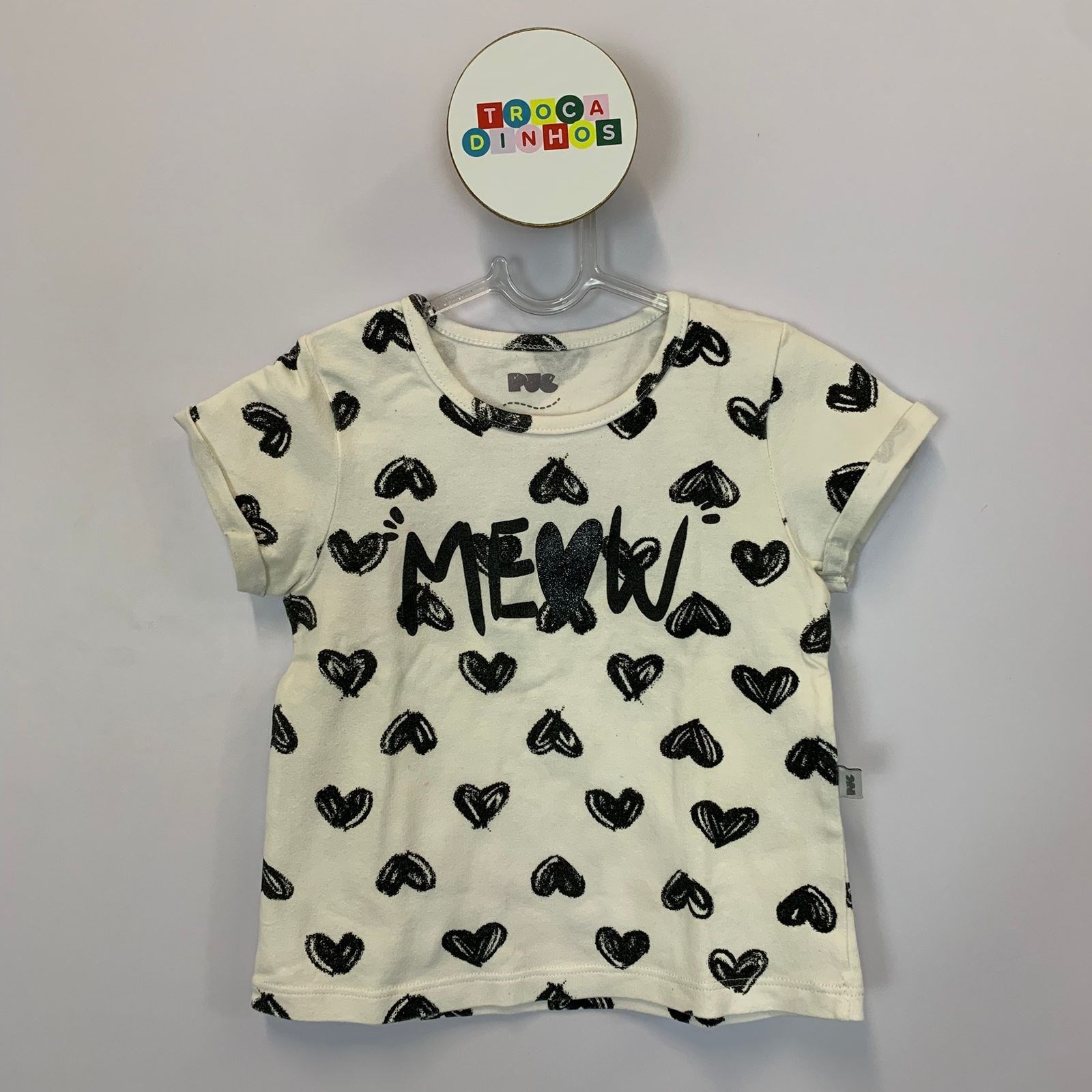 camiseta feminina de coração PUC