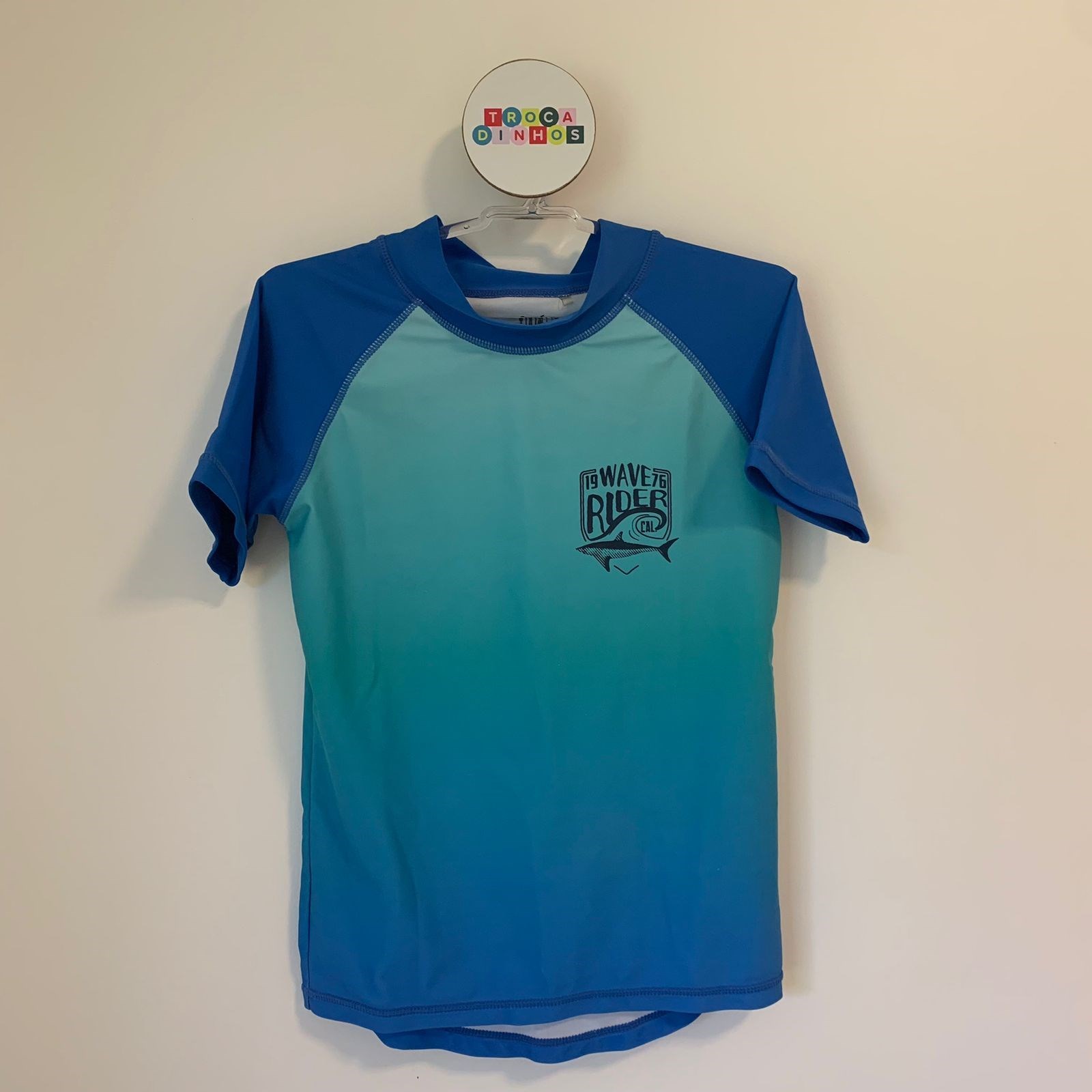 Blusa UV+ manga curta