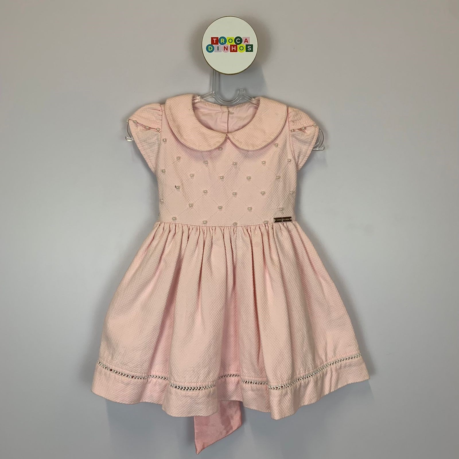 Vestido romântico rosa com pérolas