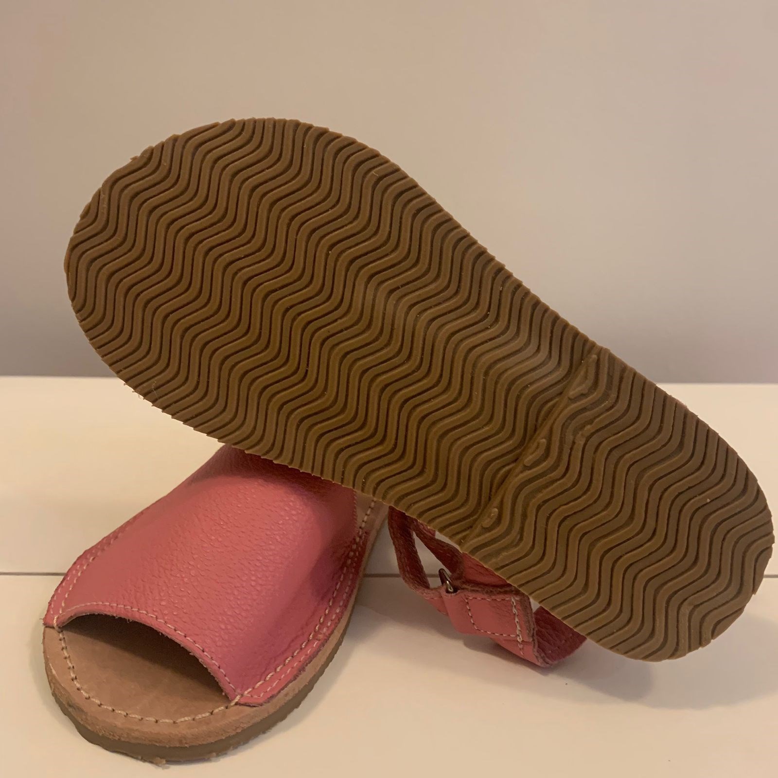 Sandália de couro legítimo cor de rosa - PRODUTO NOVO