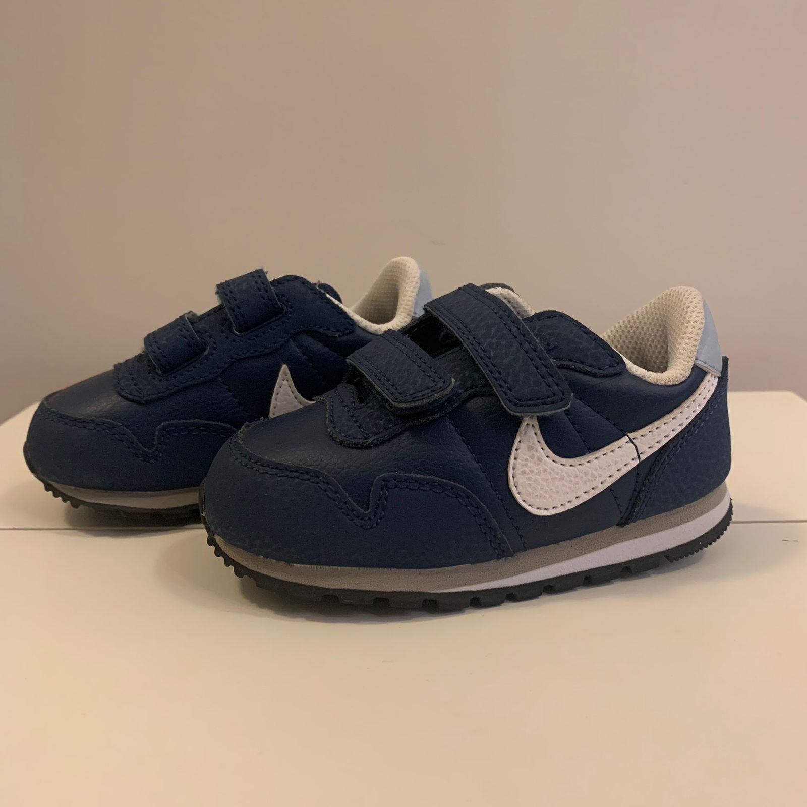 Tênis Nike azul marinho