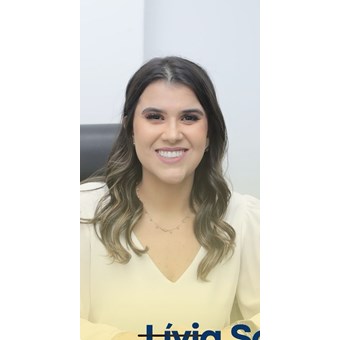 Livia Souza Neves